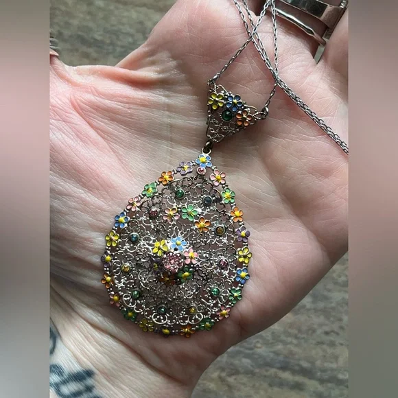 Art Deco Rhodium Plated And Enamel Painted Floral Design LavaliereStyle Necklace - Picture 4 of 16